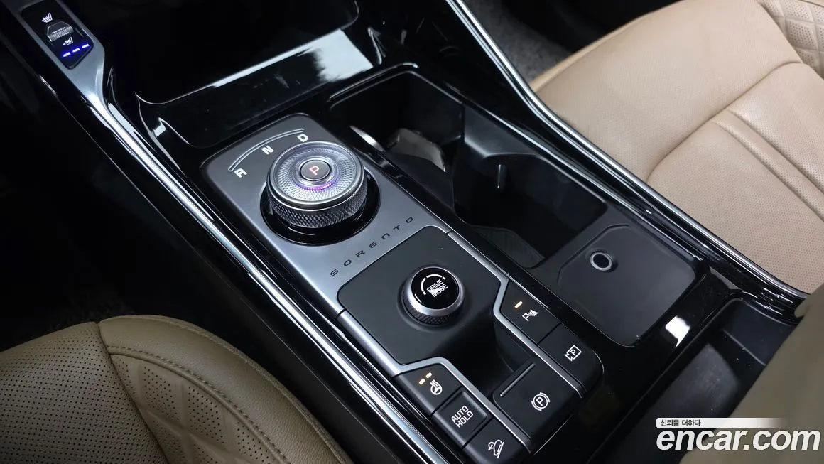 Kia Sorento — фото 9