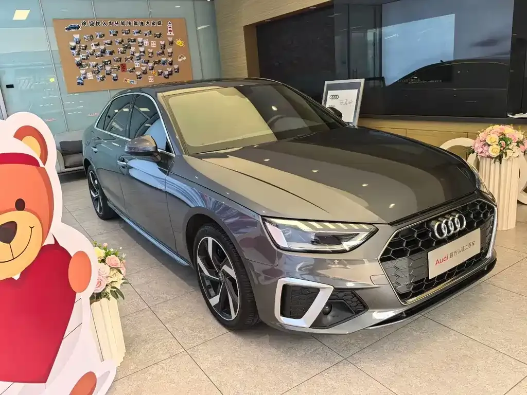 Audi A4L 2022 из CN, фото 3