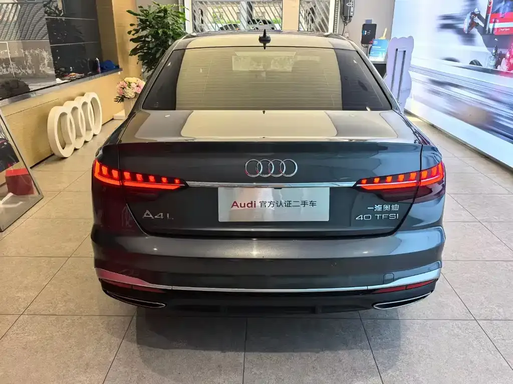 Audi A4L 2022 из CN, фото 5