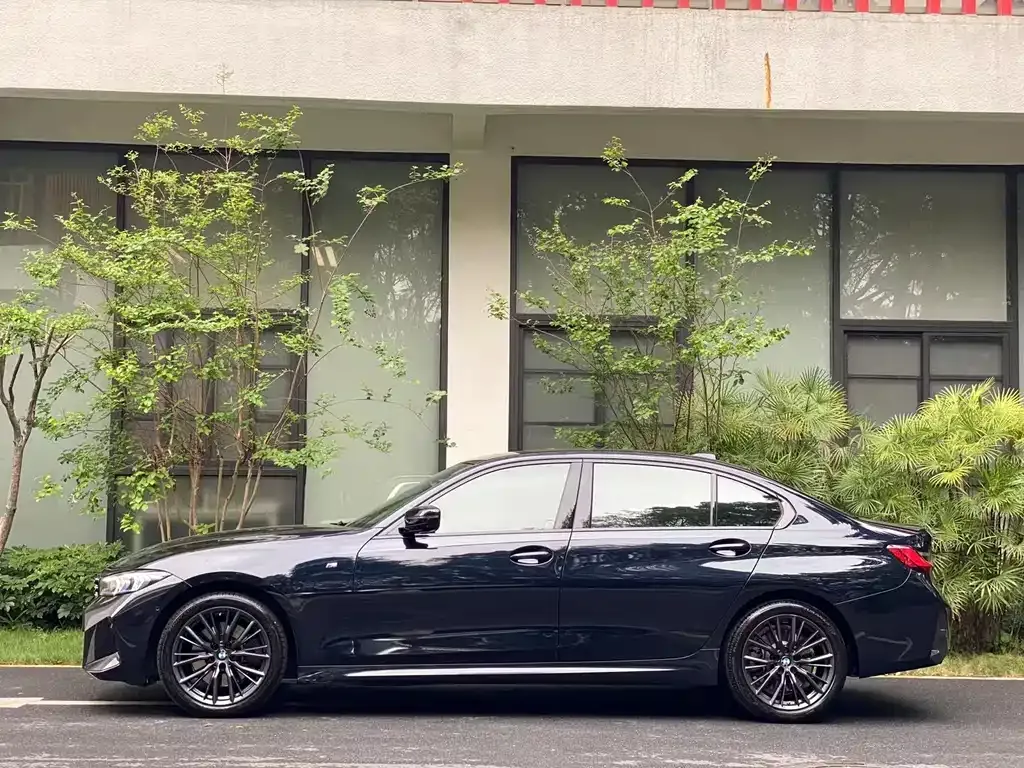 BMW 3 Series 2023 из CN, фото 3