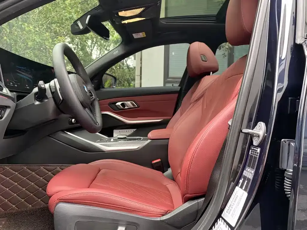 BMW 3 Series 2023 из CN, фото 4