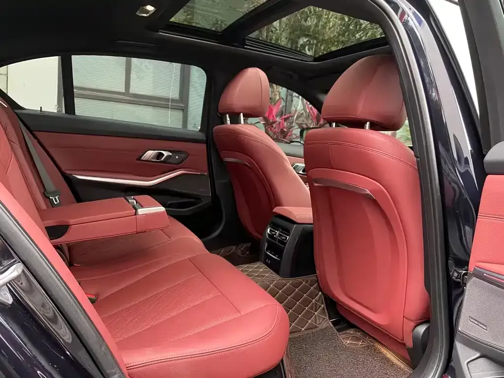 BMW 3 Series 2023 из CN, фото 6