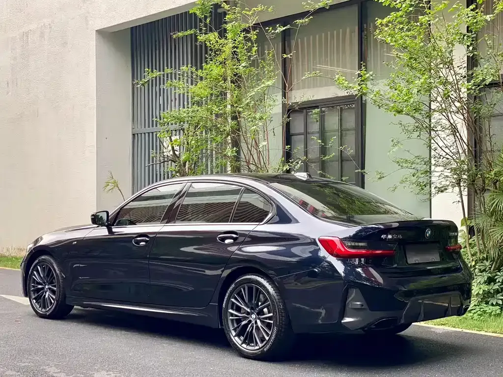 BMW 3 Series 2023 из CN, фото 7