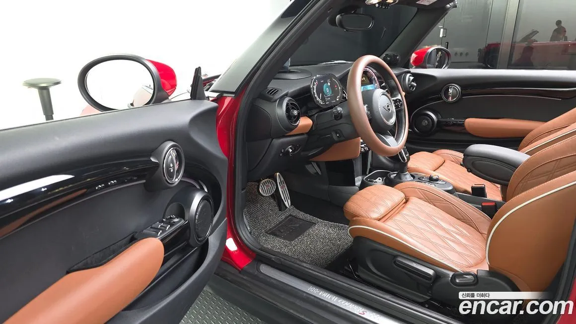 [object Object] Cooper Convertible 2022 из KR, фото 10