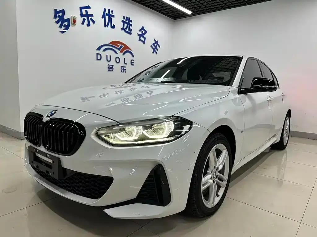 BMW 1 Series 2021 из CN, фото 1