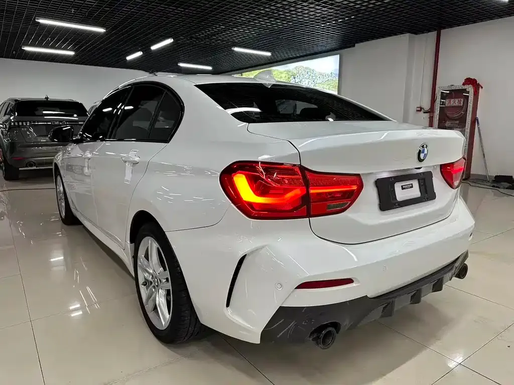 BMW 1 Series 2021 из CN, фото 8