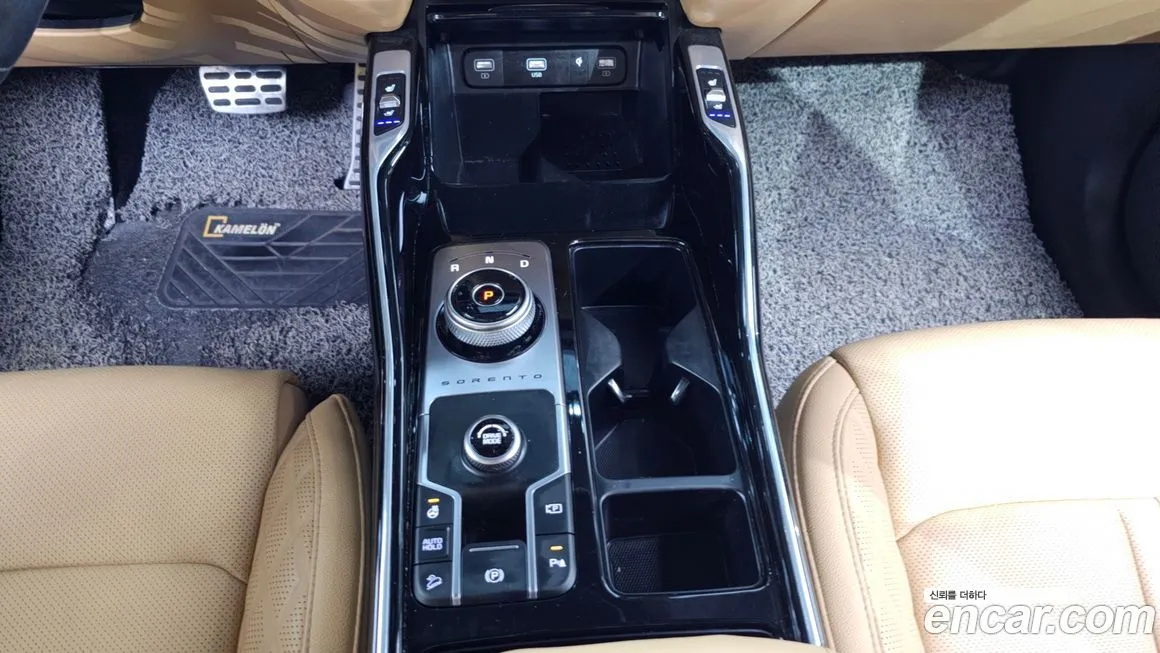 Kia Sorento — фото 9