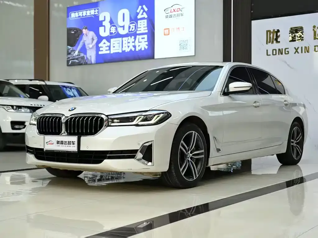 BMW 5 Series — фото 1
