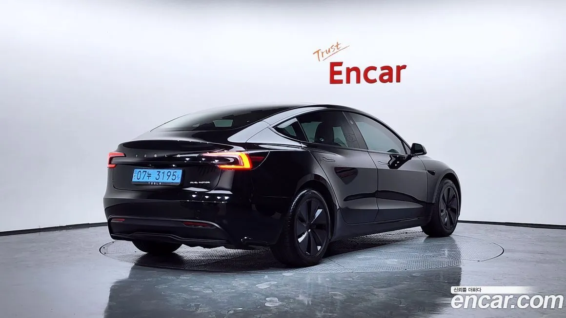 Tesla Model 3 2024 из KR, фото 2