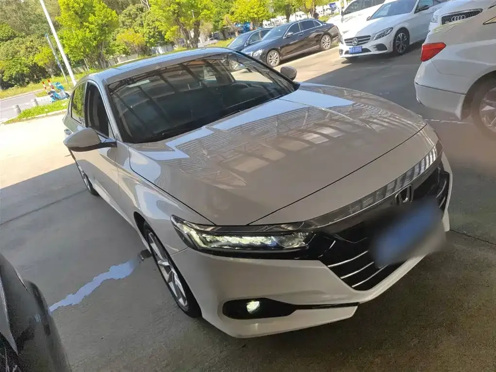Honda Accord — фото 4
