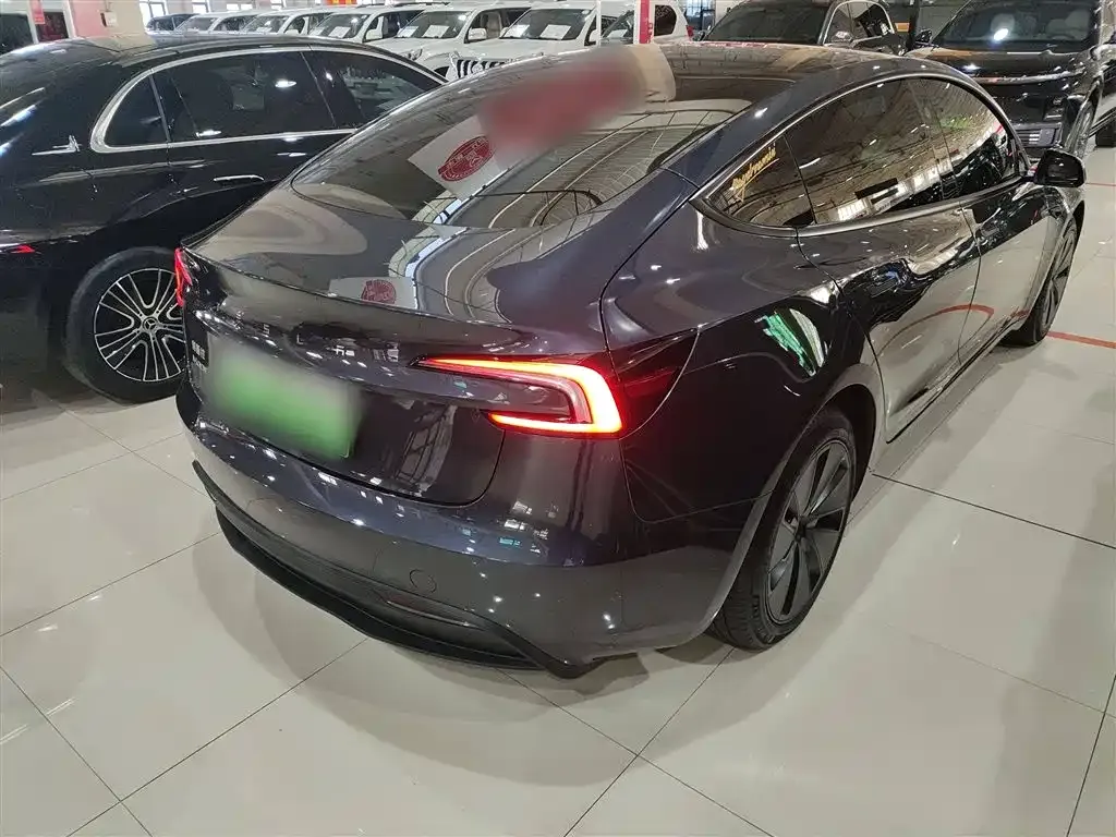 Tesla Model 3 — фото 6