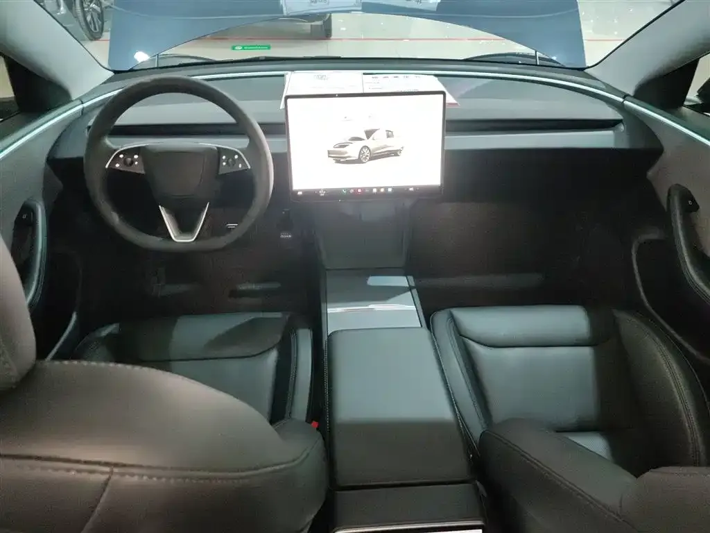 Tesla Model 3 — фото 9