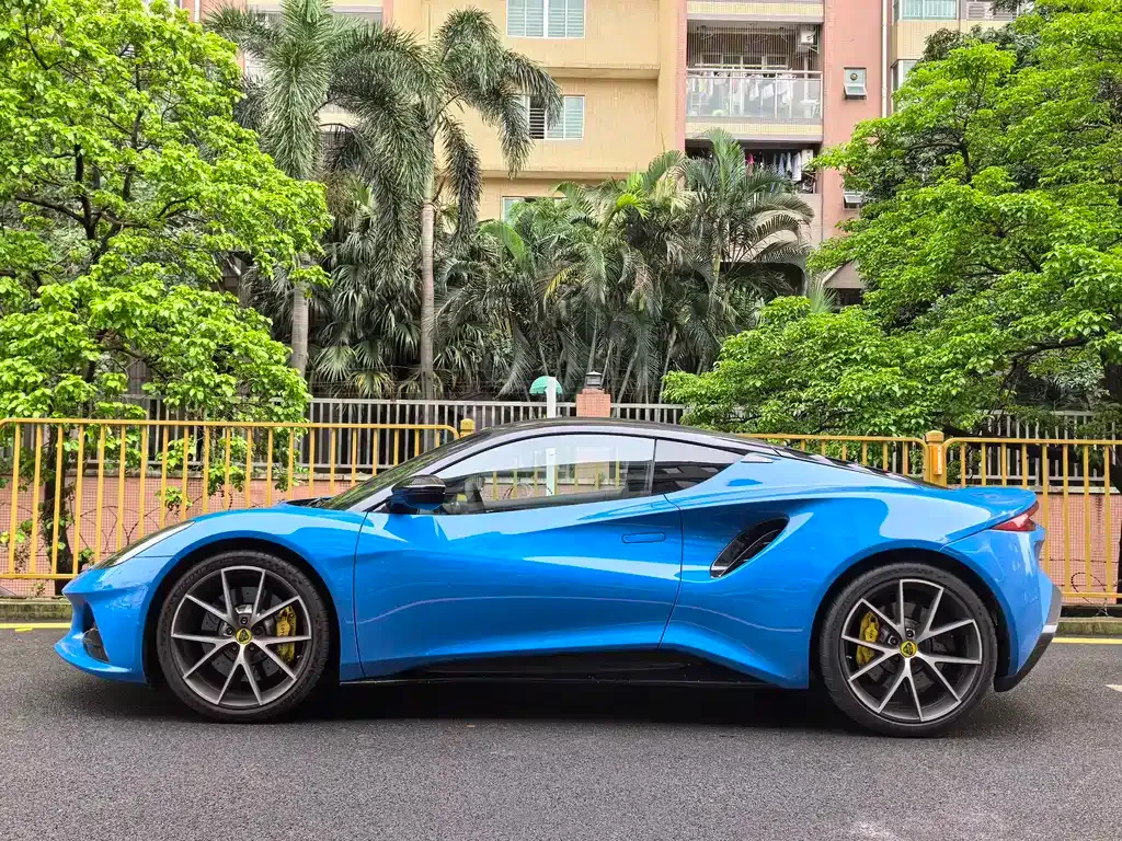 Lotus Emira 2025 из CN, фото 2