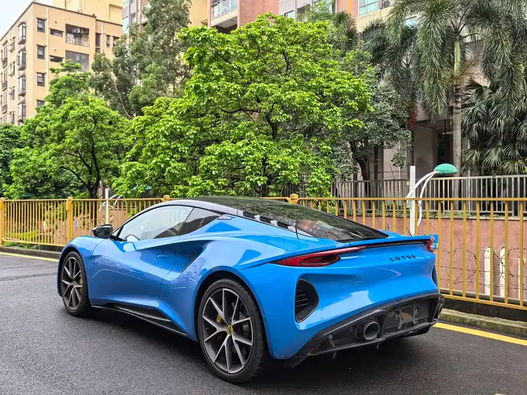 Lotus Emira 2025 из CN, фото 3