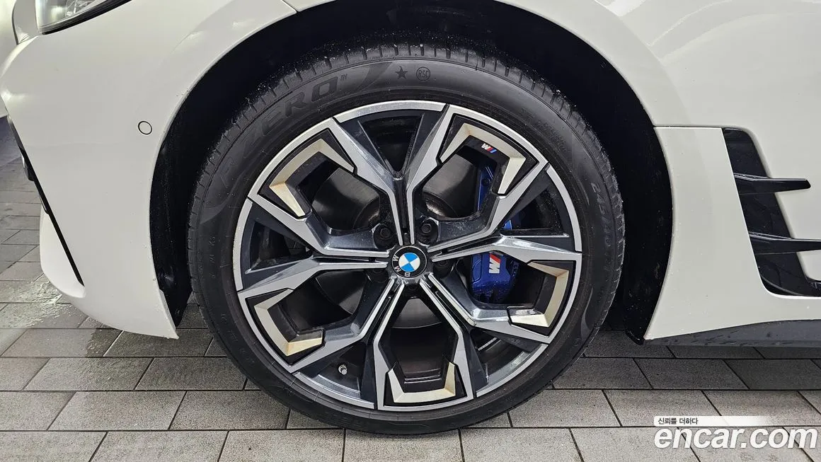 BMW 4-Series 2024 из KR, фото 5