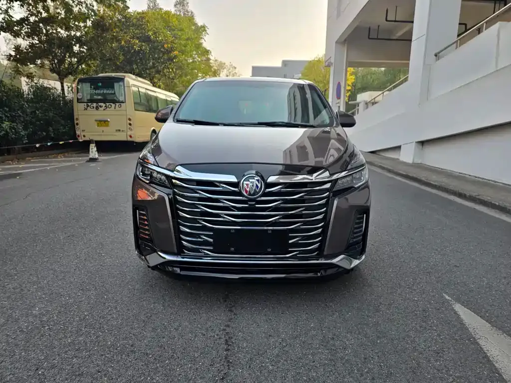 Buick GL8 2024 из CN, фото 2