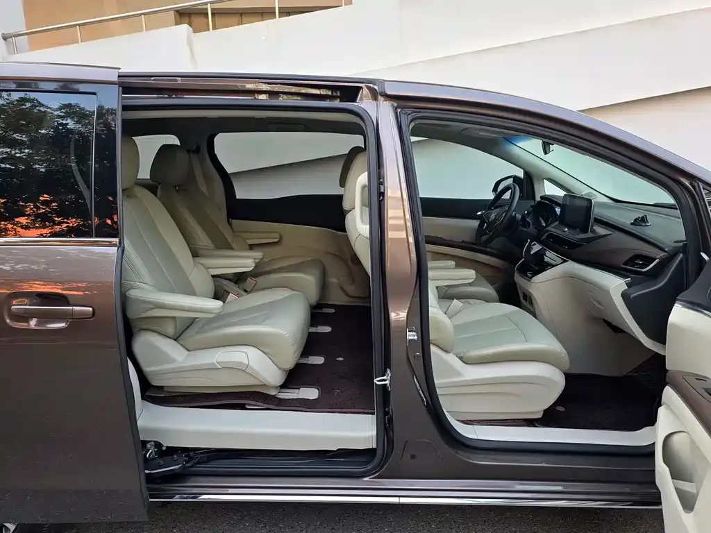 Buick GL8 2024 из CN, фото 7