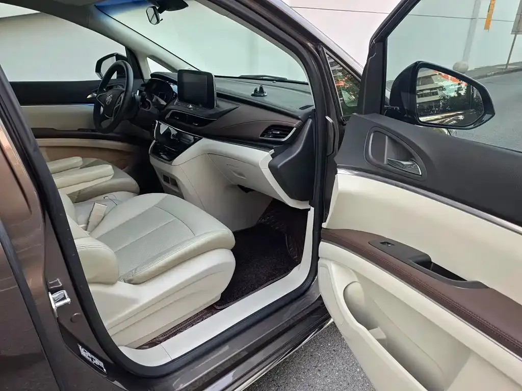 Buick GL8 2024 из CN, фото 9