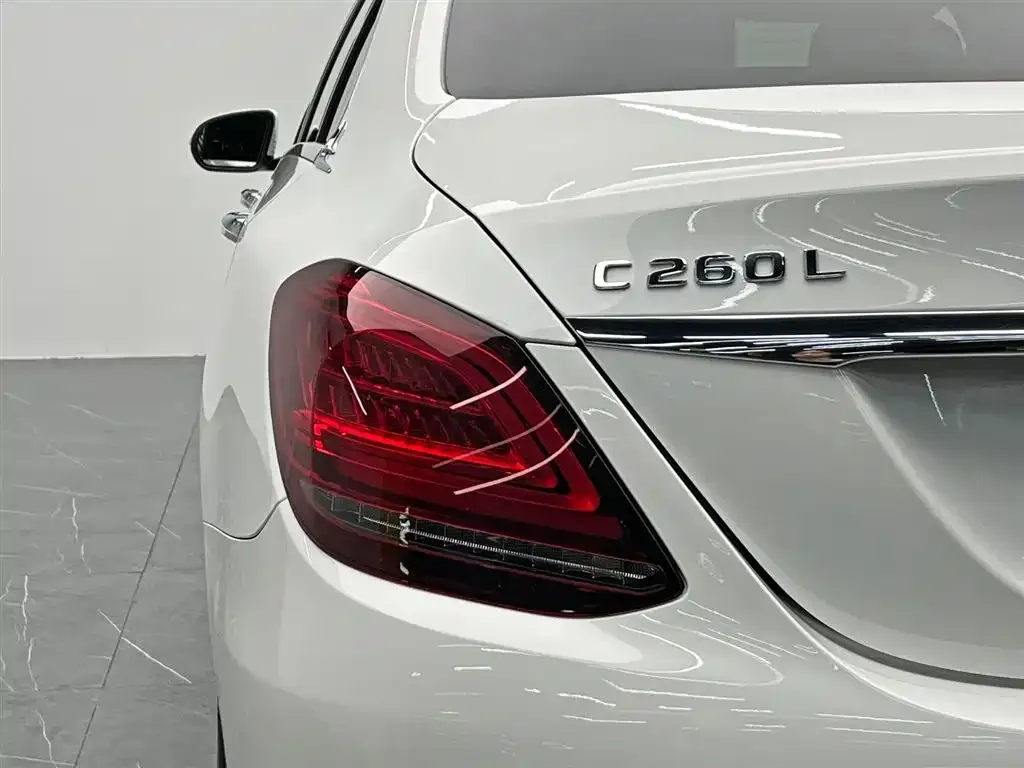 Mercedes-Benz C-Class — фото 10