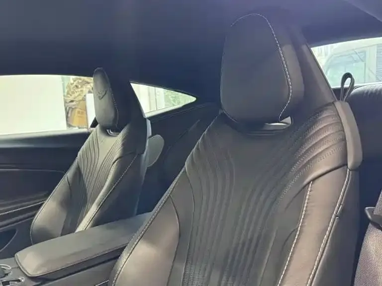 Aston Martin DB11 2022 из CN, фото 5