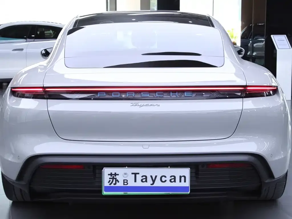 Porsche Taycan — фото 6