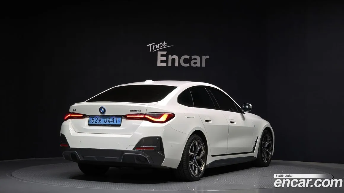 BMW i4 2023 из KR, фото 2