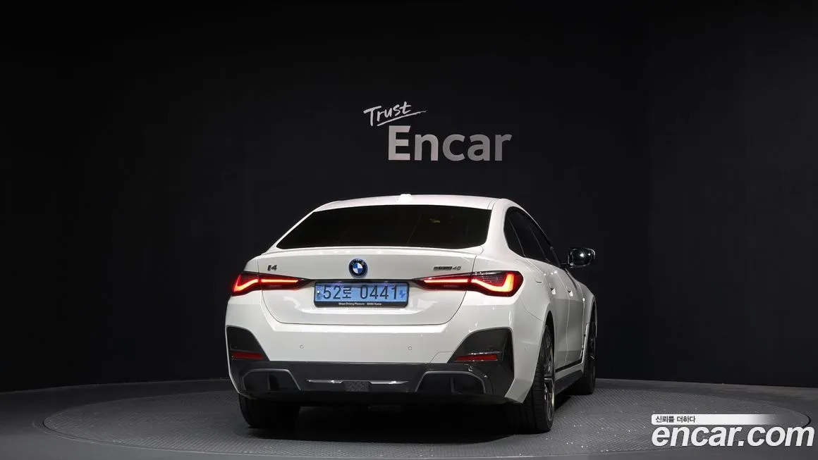 BMW i4 2023 из KR, фото 4