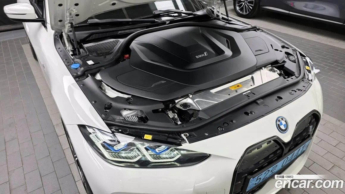 BMW i4 2023 из KR, фото 6