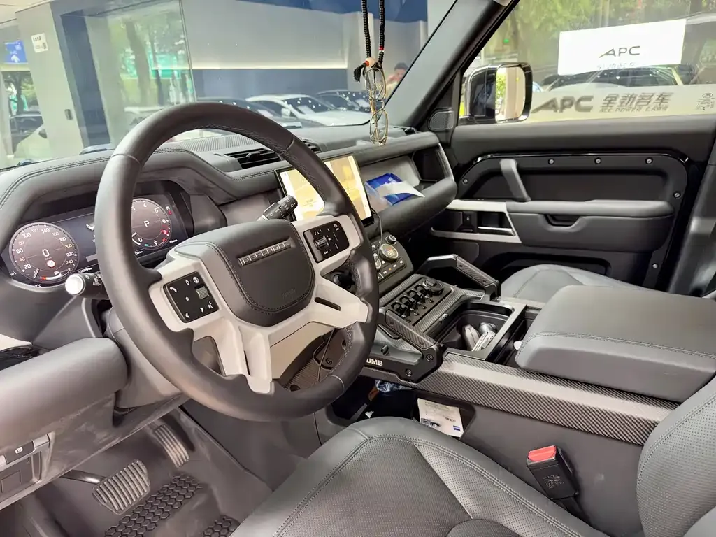 Land Rover Defender — фото 4
