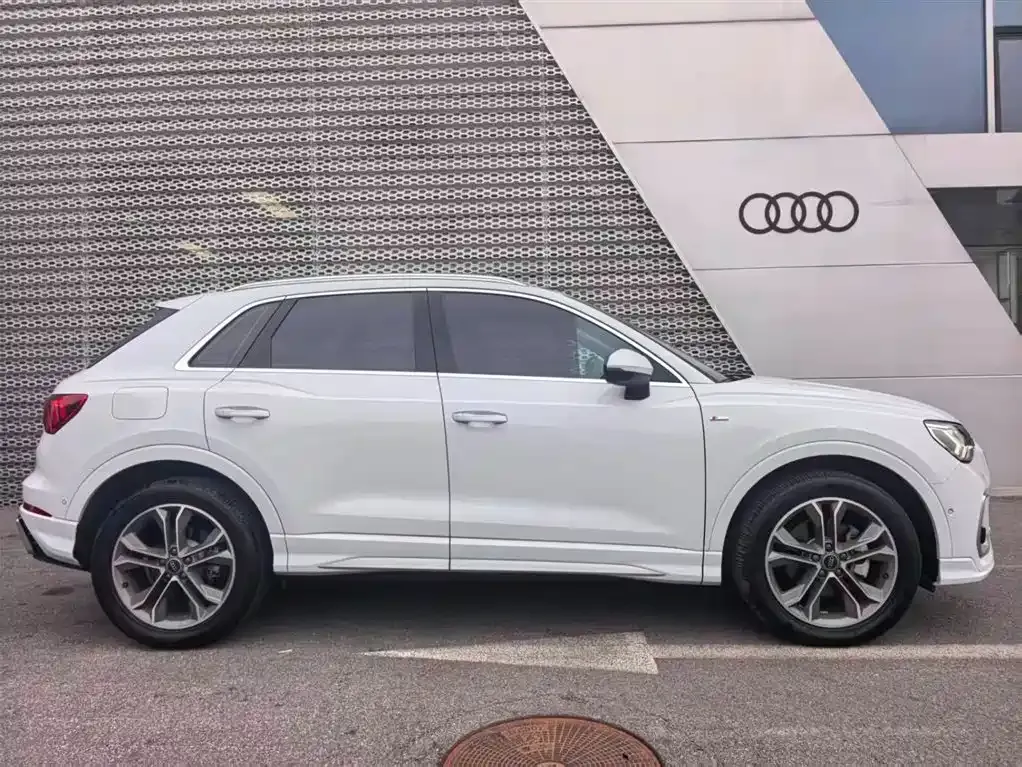 Audi Q3 2024 из CN, фото 3