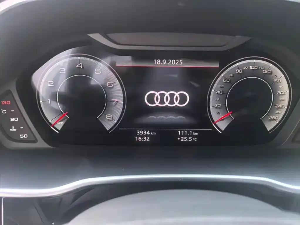 Audi Q3 2024 из CN, фото 4