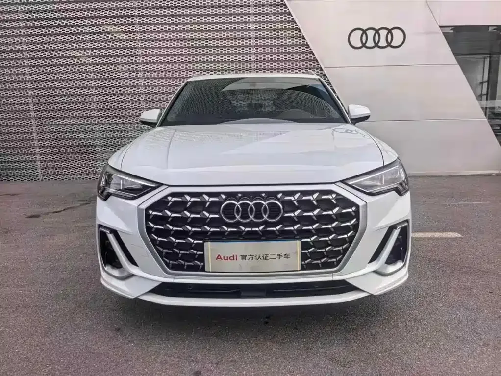 Audi Q3 2024 из CN, фото 5