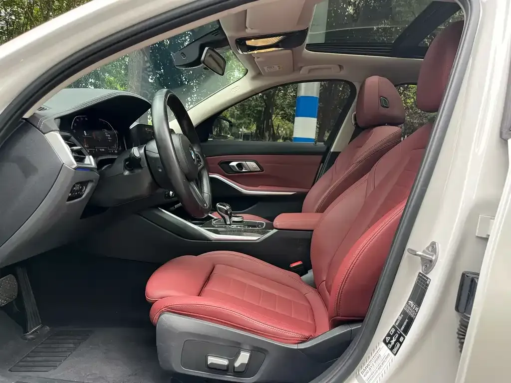 BMW 3 Series 2021 из CN, фото 7