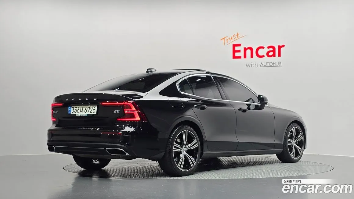 Volvo S60 2022 из KR, фото 2