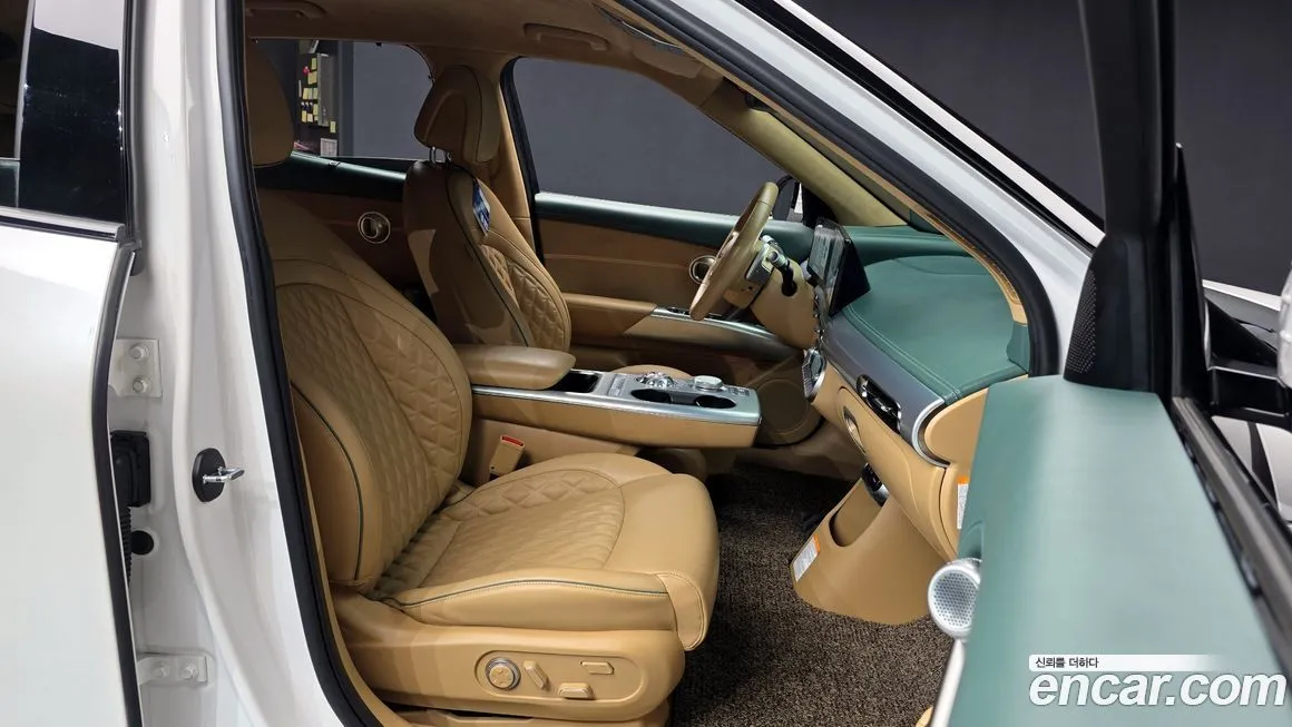 Genesis GV60 — фото 10