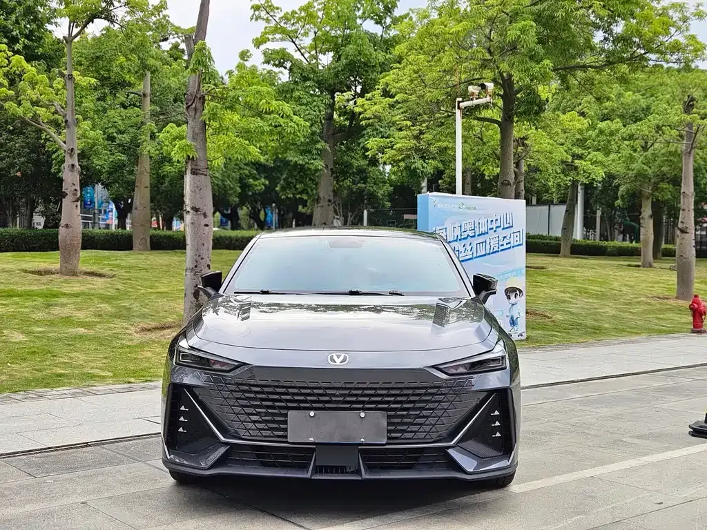 Changan UNI-V 2023 из CN, фото 4