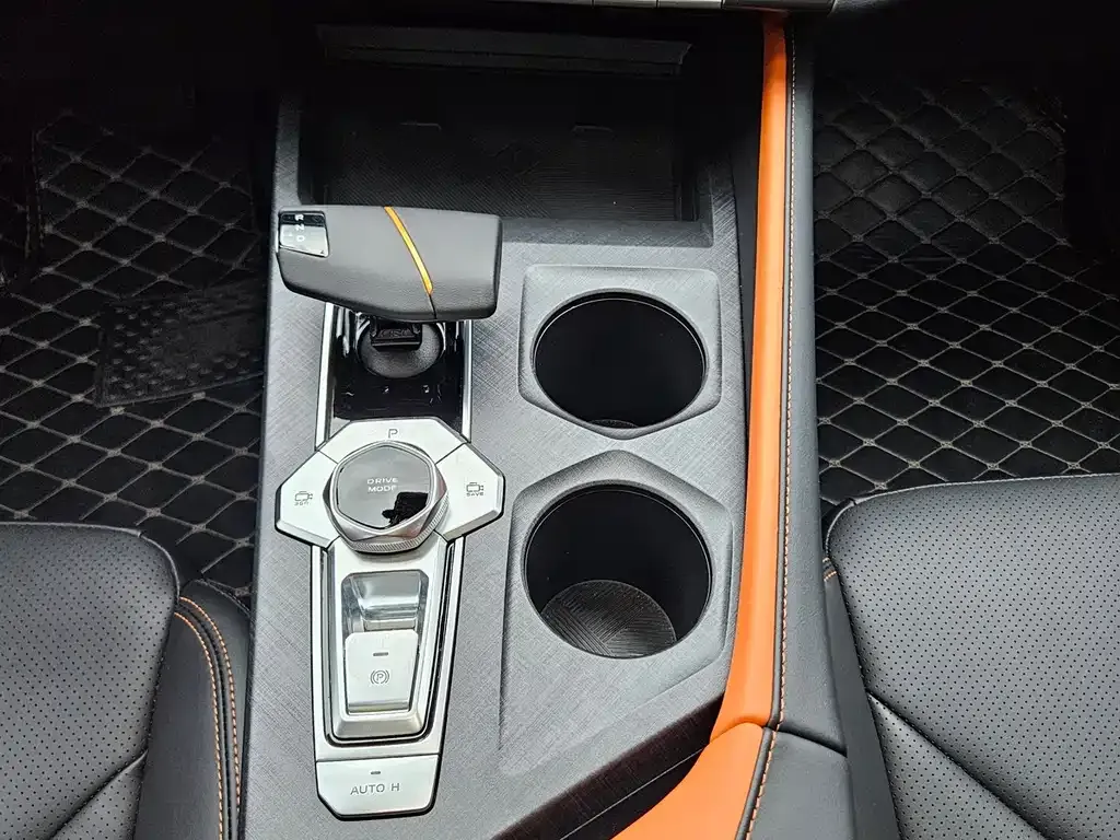 Changan UNI-V 2023 из CN, фото 7