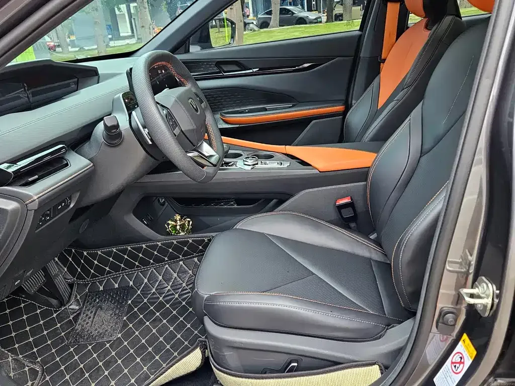 Changan UNI-V 2023 из CN, фото 8