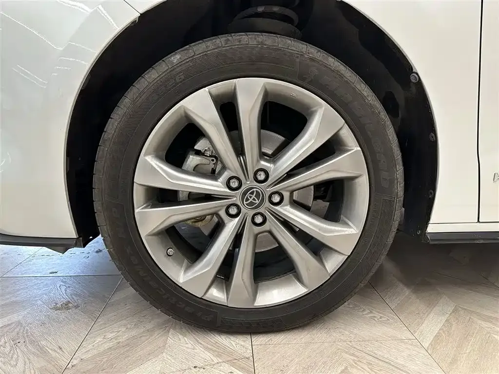 Toyota Sienna 2023 из CN, фото 10