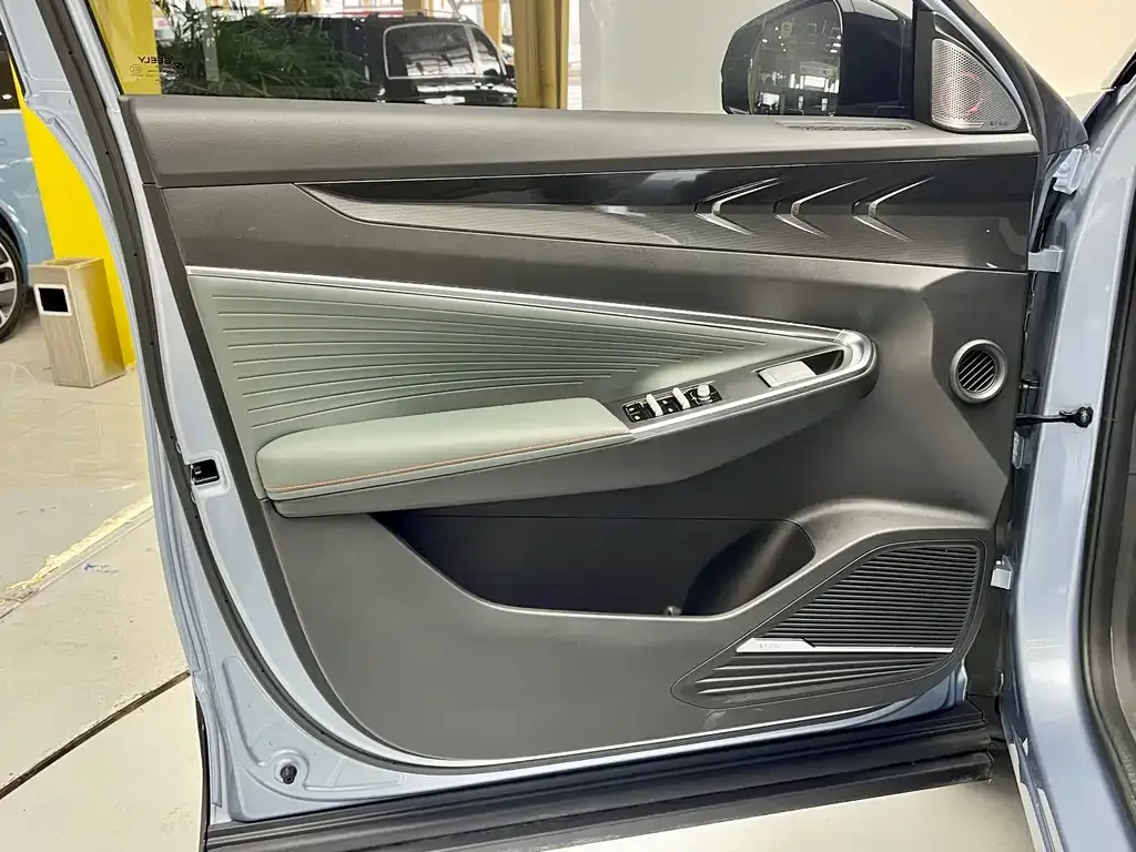 Geely Boyue 2024 из CN, фото 9