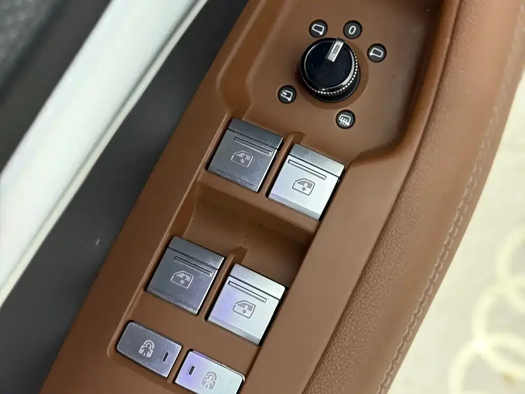 Audi A7L 2024 из CN, фото 10