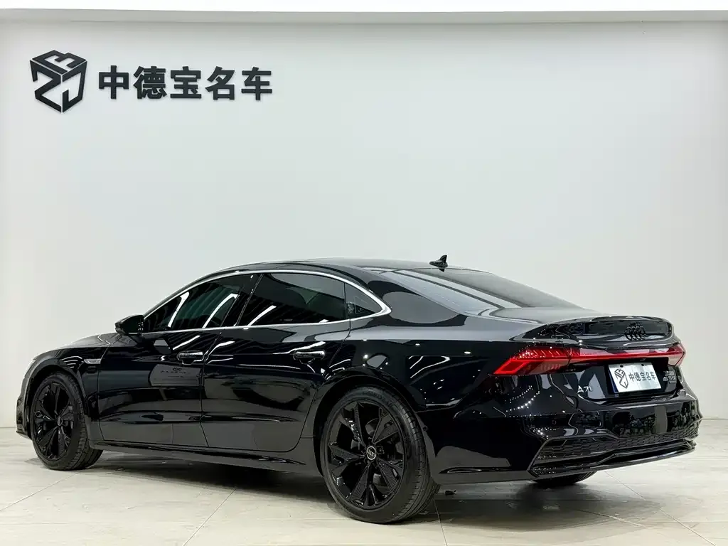 Audi A7L 2024 из CN, фото 4