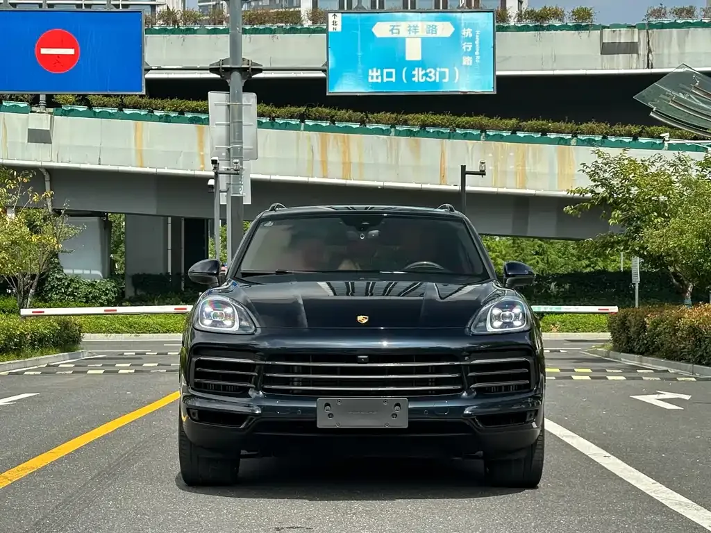 Porsche Cayenne 2023 из CN, фото 2