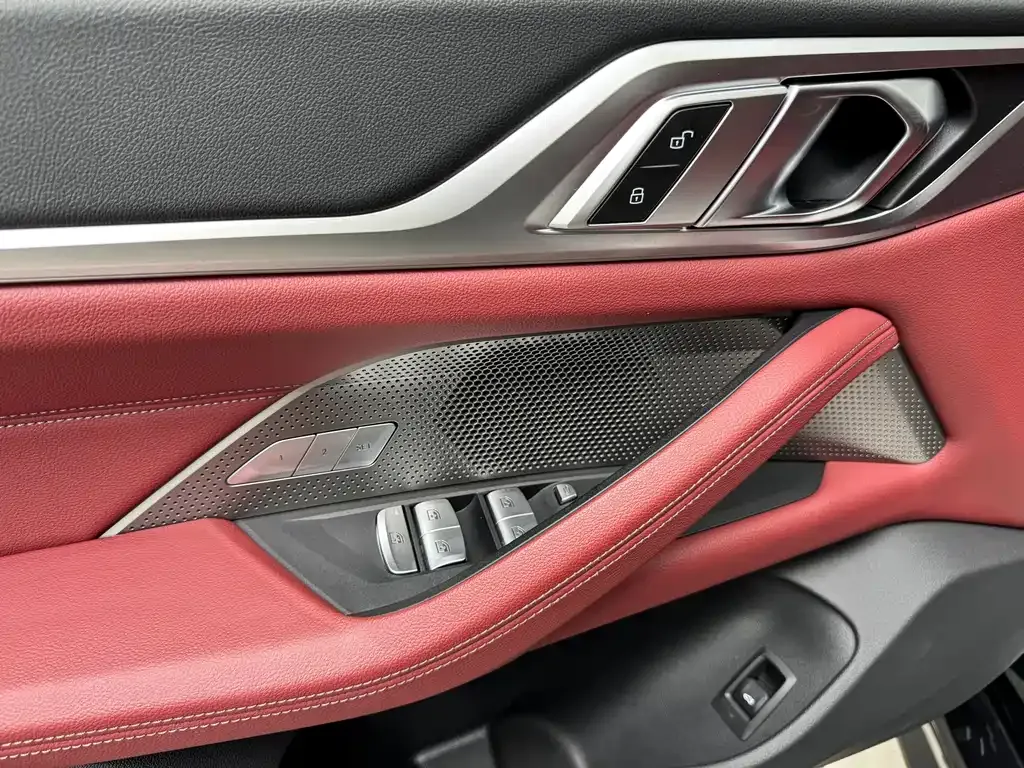 BMW 4 Series 2023 из CN, фото 8