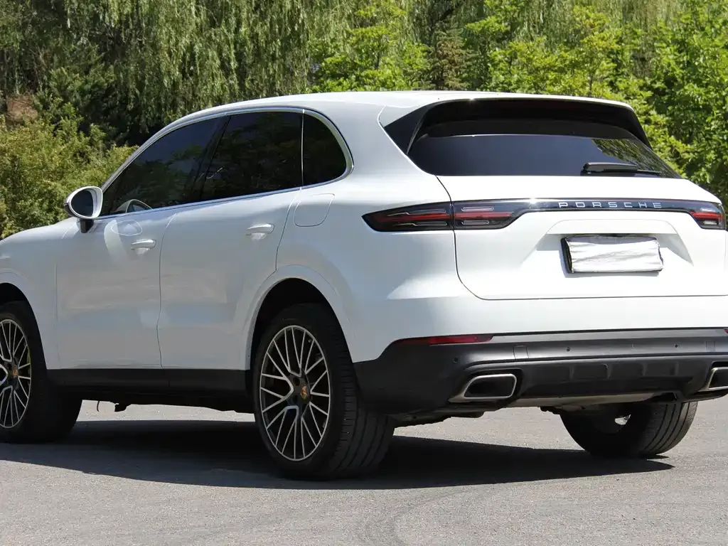 Porsche Cayenne Hybrid — фото 6