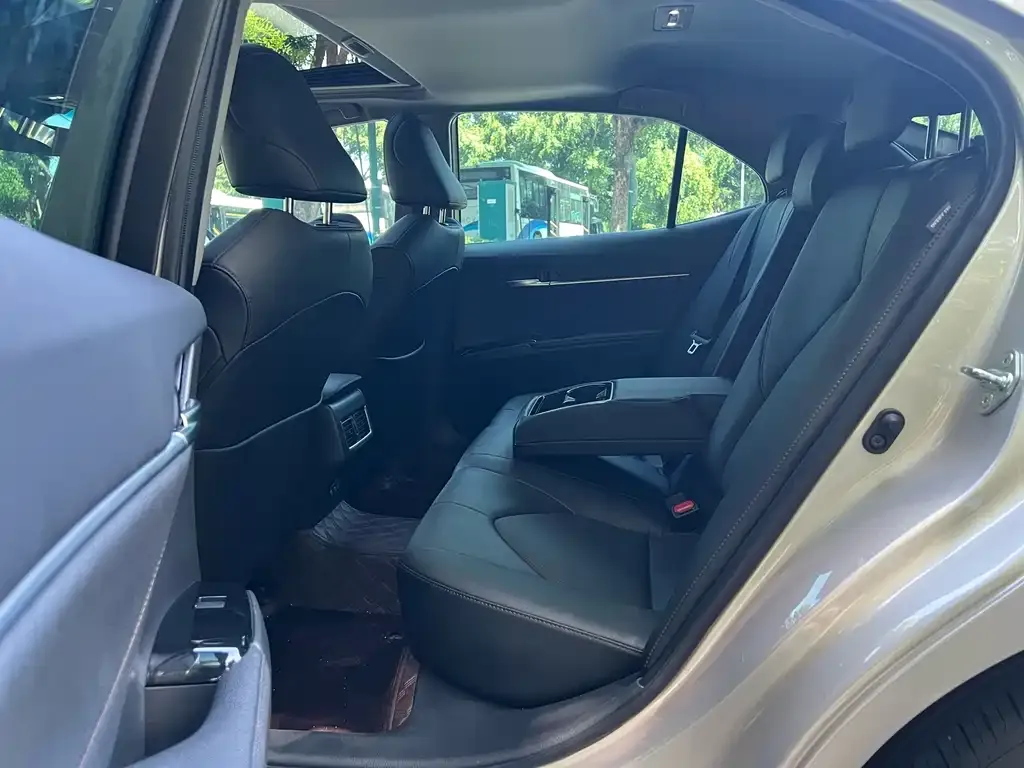 Toyota Camry 2023 из CN, фото 6