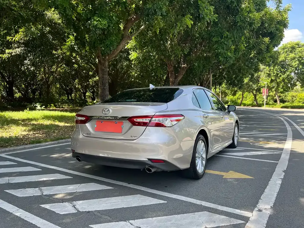 Toyota Camry 2023 из CN, фото 7