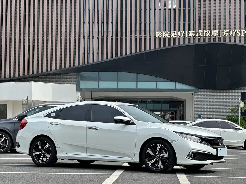 Honda Civic 2022 из CN, фото 3