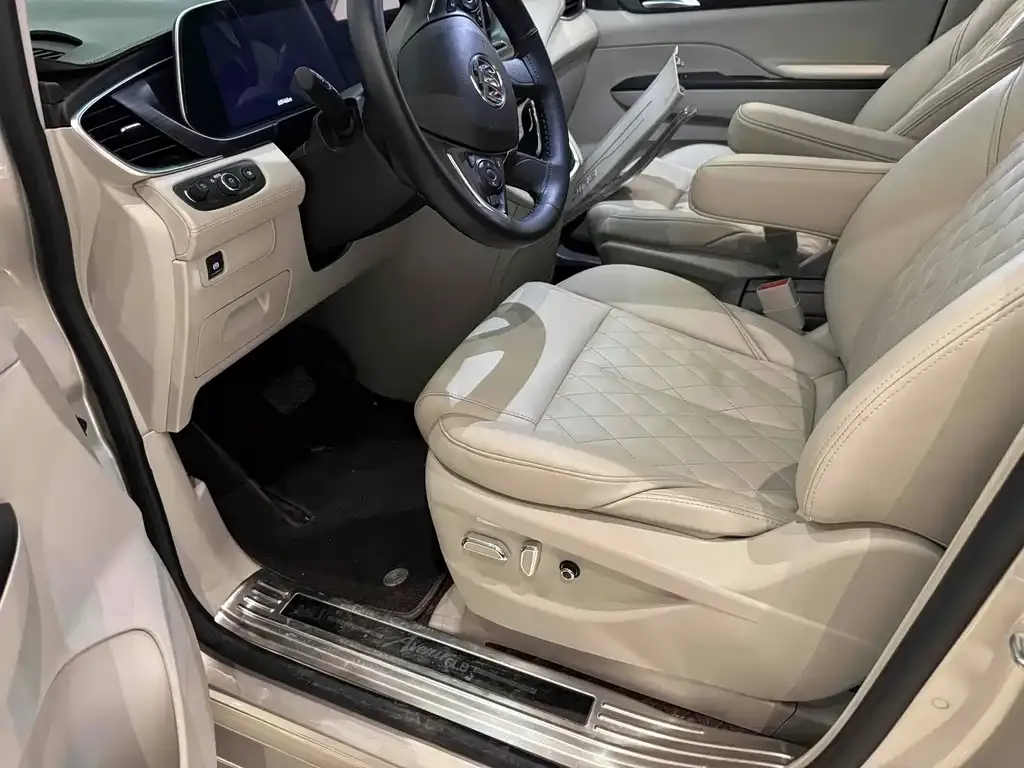 Buick GL8 2022 из CN, фото 2