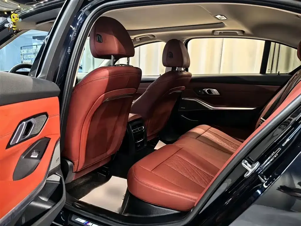 BMW 3 Series 2024 из CN, фото 10